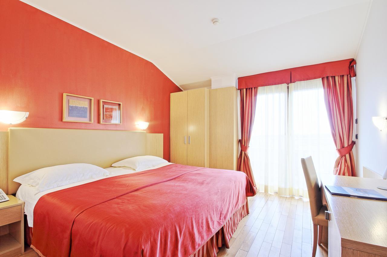 Vilola Bed & Breakfast Zambratija  Room photo