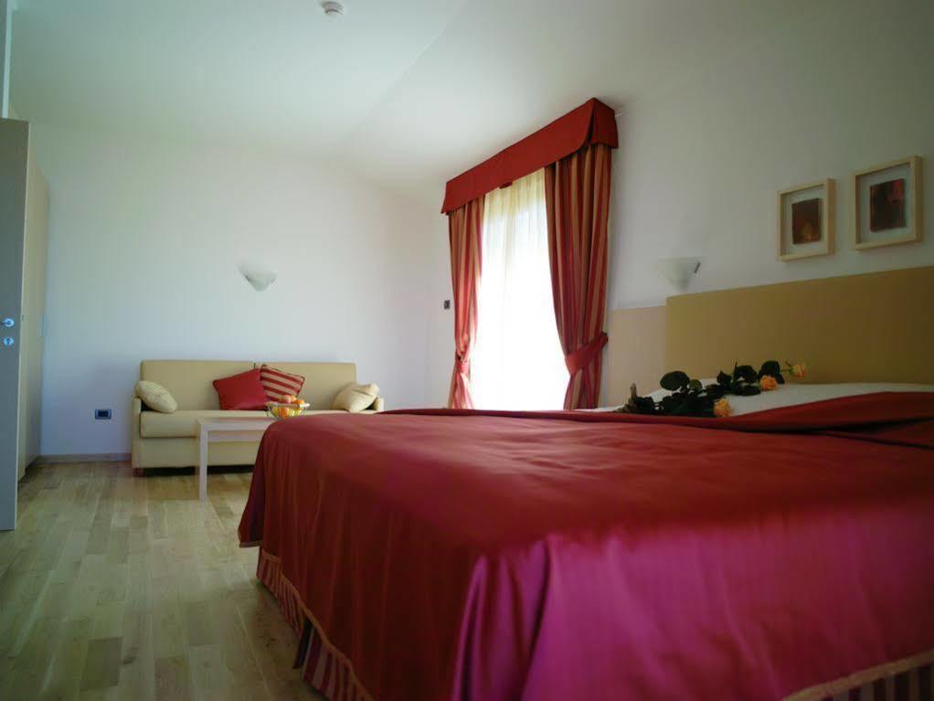 Vilola Bed & Breakfast Zambratija  Exterior photo